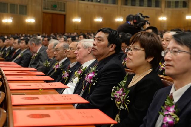 我院吕志涛院士和徐赵东教授领衔的项目分获2014年国家科技进步一等奖